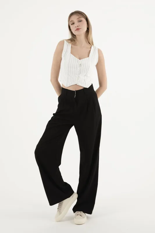 Striped Sweatheart Neck Buttoned Waistcoat - Hiccup