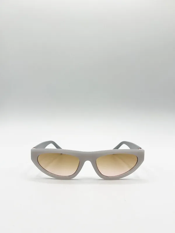 Retro Oval Sunglasses in Light Grey - SVNX
