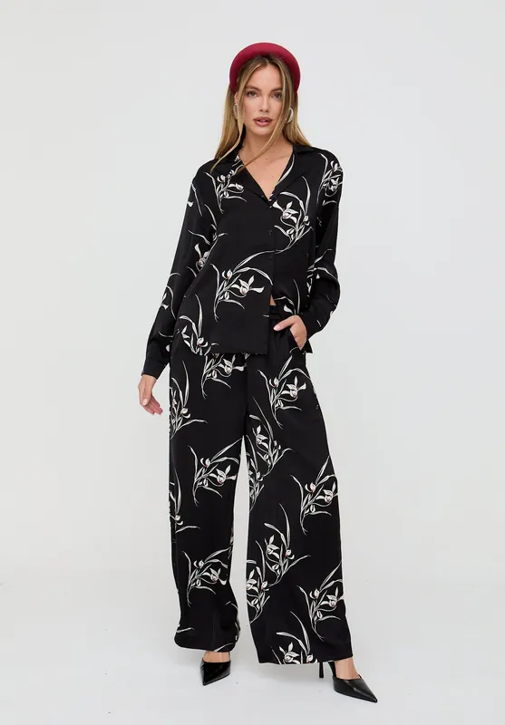 Lillibet Wide Leg Large Floral Print Trouser In Black - Lily and Lionel