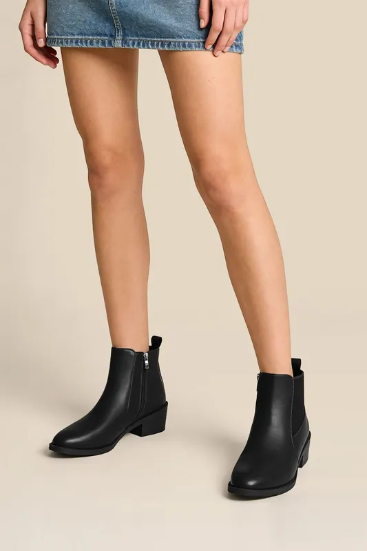 Pointed Toe Chunky Heel Ankle Boots - MODISHION