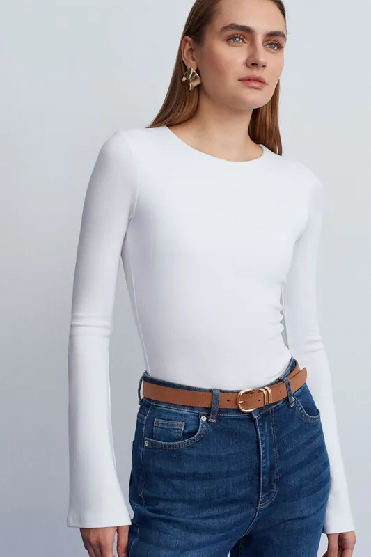 Slim Fit Long Sleeve Crew Neck Blouse - Dilvin