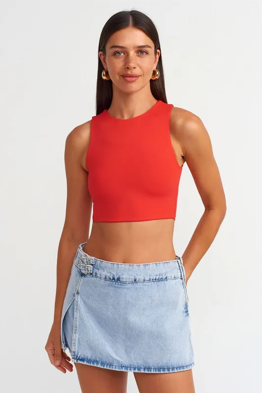 Slim Fit Crop Top - Dilvin
