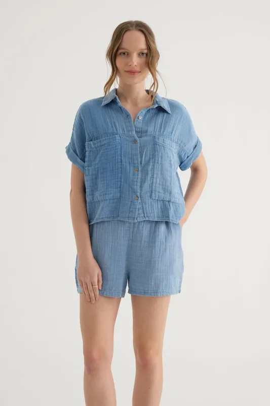 Short Sleeve Cropped Shirt with a Pocket Detail - Hiccup