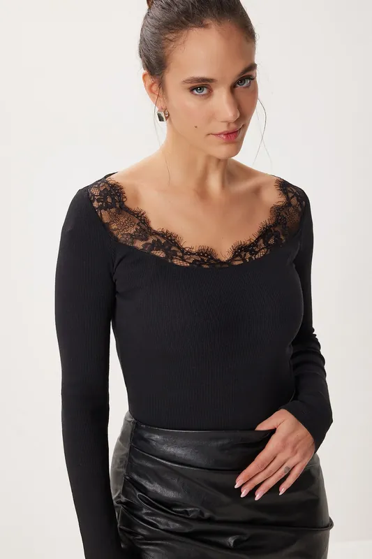Lace Detail Long Sleeve Blouse - Happiness Istanbul