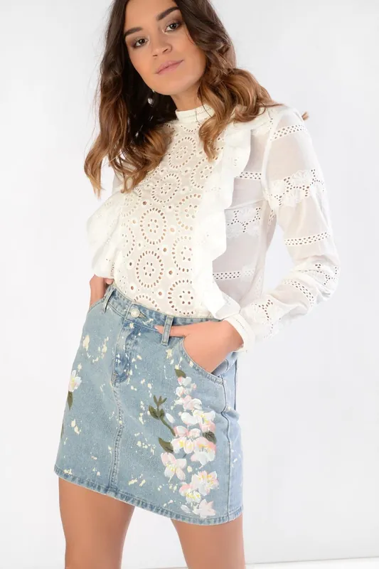 Eyelet Long-Sleeve-Top