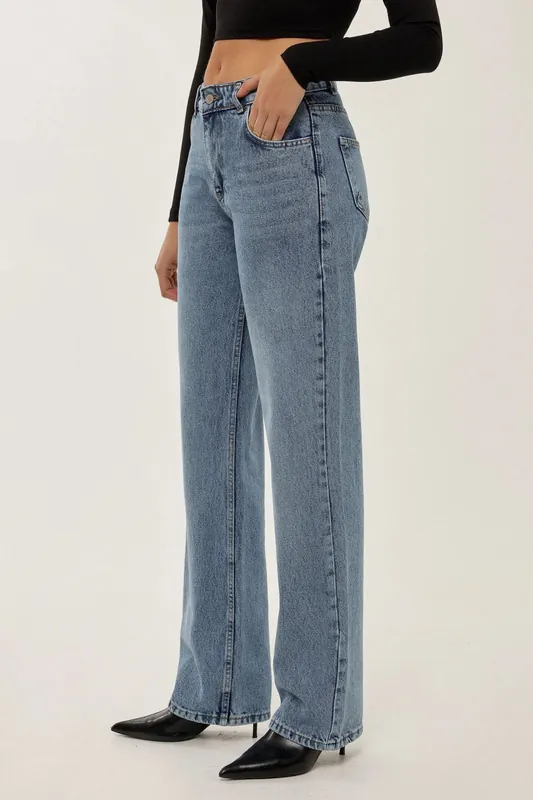 Straight Leg Medium Rise Jean - Hiccup