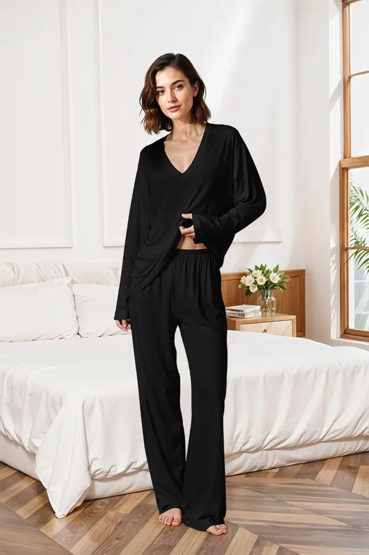 Lightweight V-Neck Two-Piece Pyjama Set