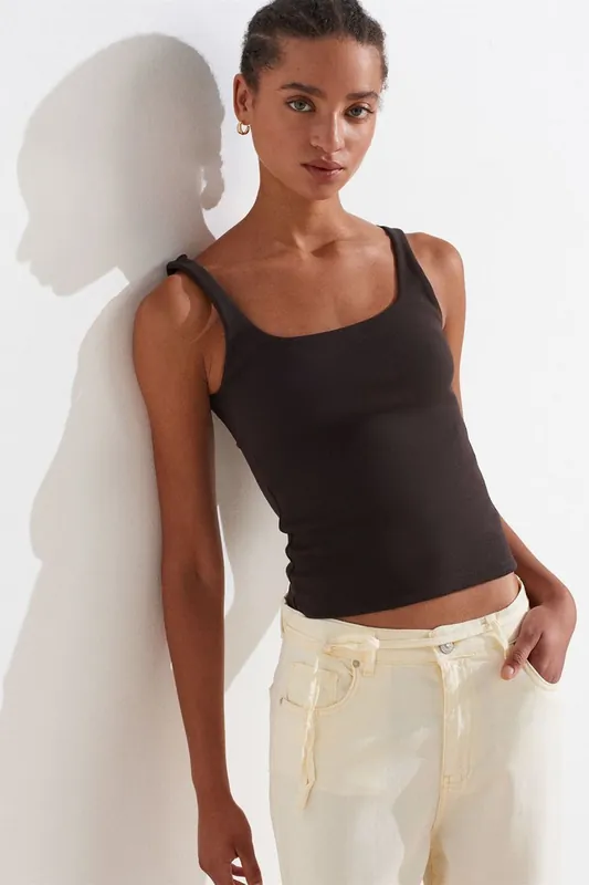 Ribbed Square-neck Sleeveless Blouse