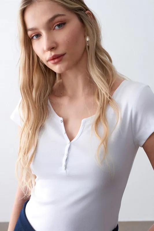 Women's Slim Fit Cotton U-Neck T-Shirt