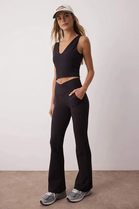 Crossover Waist Flared Full-Length Sports Leggings with Pockets