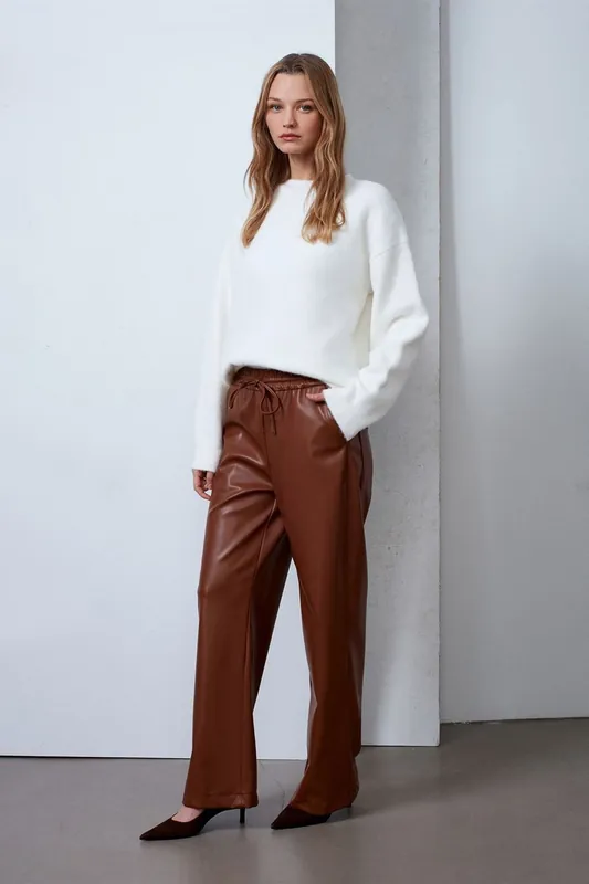 Women’s Wide-Leg Faux Leather Trousers