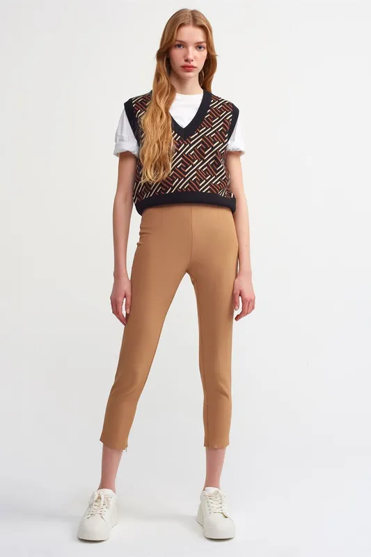High-Waist Capri Leggings