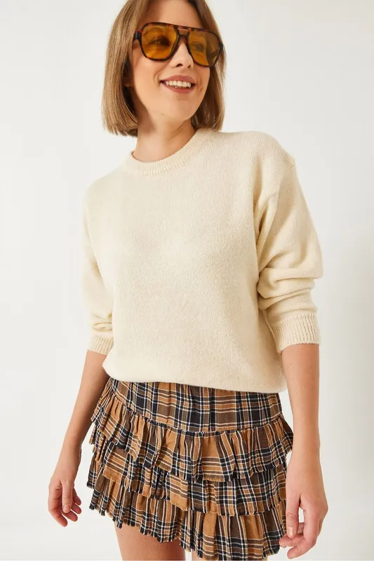Crew Neck Relaxed Fit Knit Sweater - Bianco Lucci