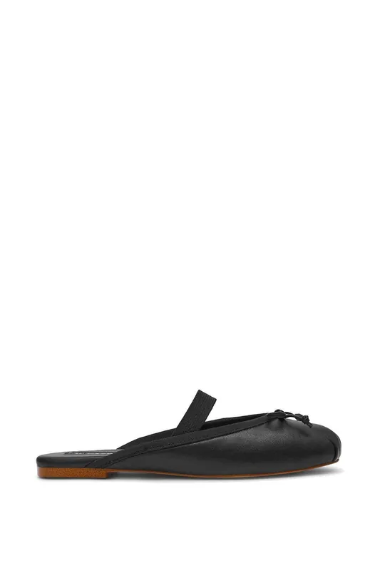 Cutesy Black Leather' Flats - STEVE MADDEN