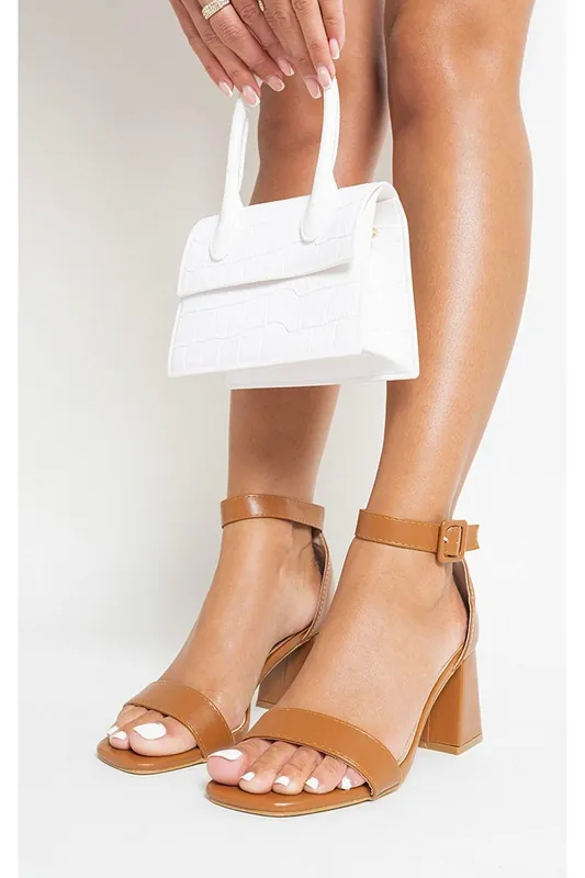 Amira Chunky Heeled Ankle Strap Sandals - IKRUSH