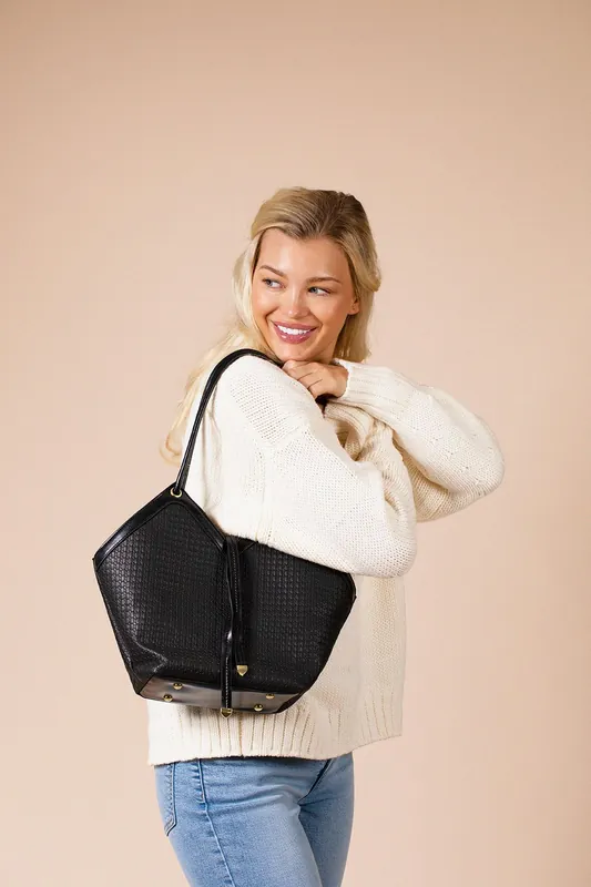 Tote Bag In Black - SVNX