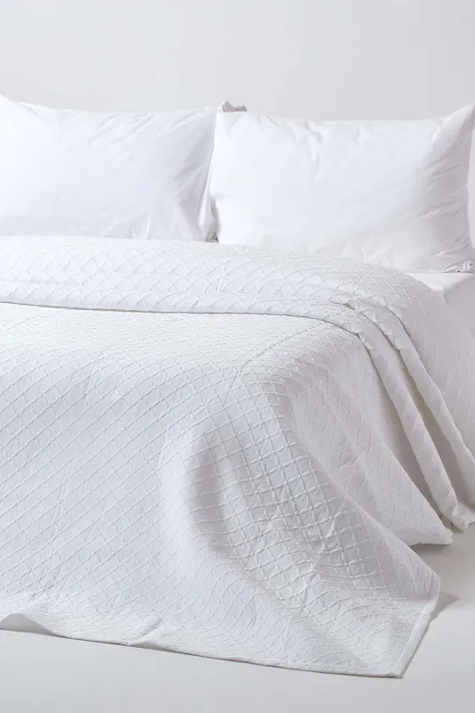 Cotton Contemporary Diamond Pattern Bedspread - Homescapes