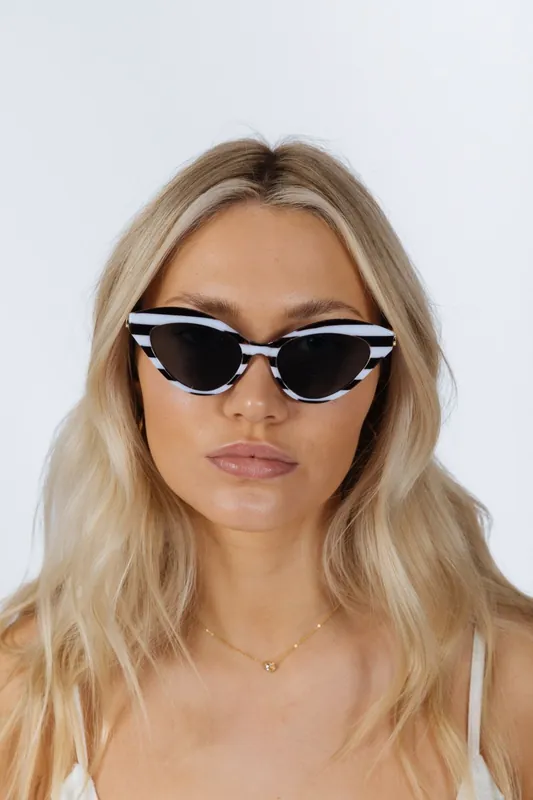 Cat-Eye Sunglasses in Black White Stripe