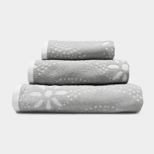Sculpted Floral Patterned Bath Towel - Allure Bath Fashions