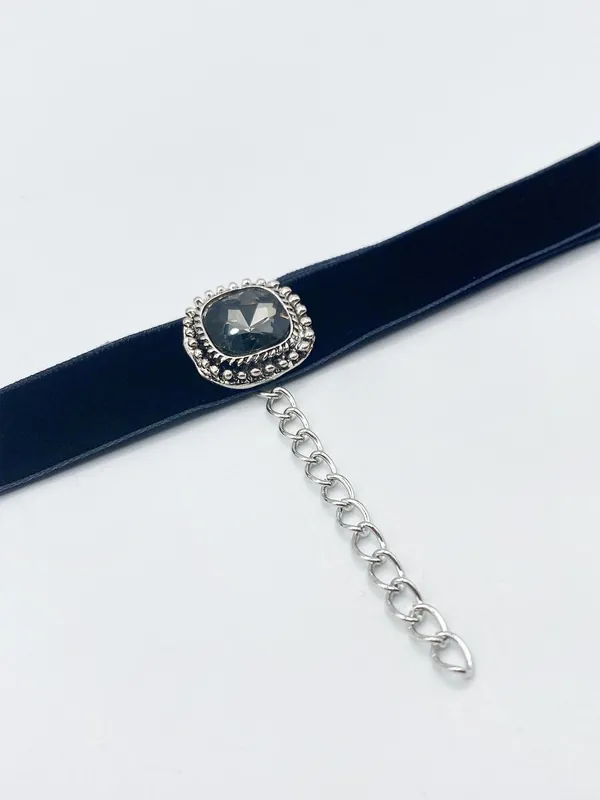 Black Faux Velvet Choker Necklace with Grey Jewel - SVNX