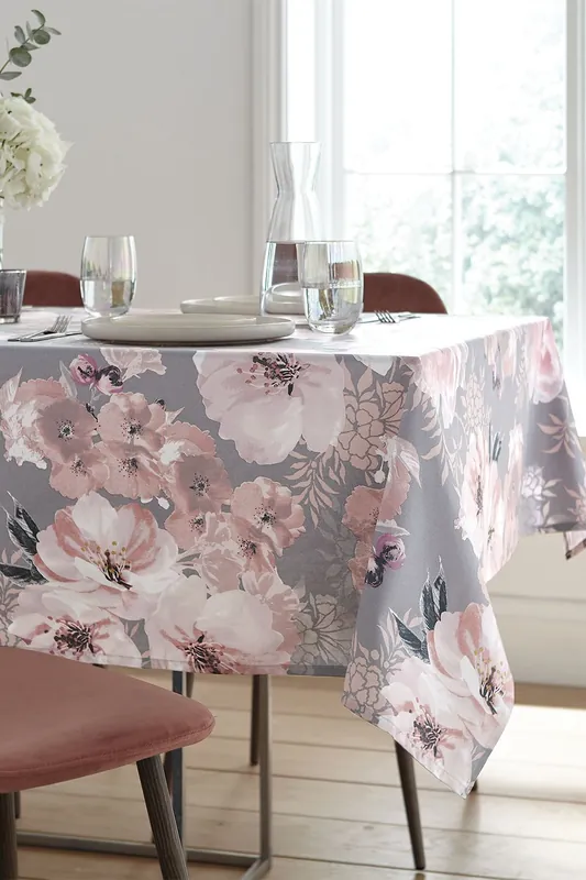 'Dramatic Floral' 137cm x 229cm Table Cloth - Catherine Lansfield