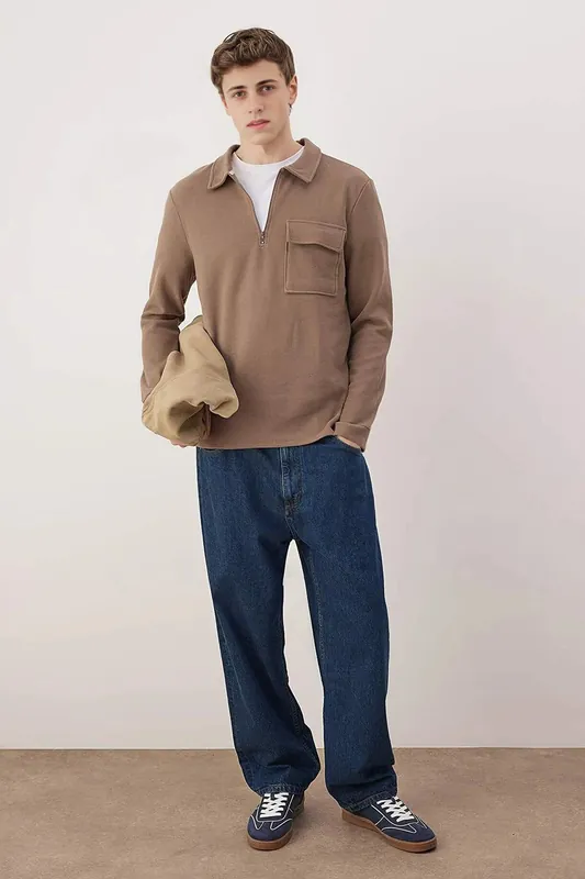 Men’s Half Zip Collared Sweatshirt with Chest Pocket - WOVCOR