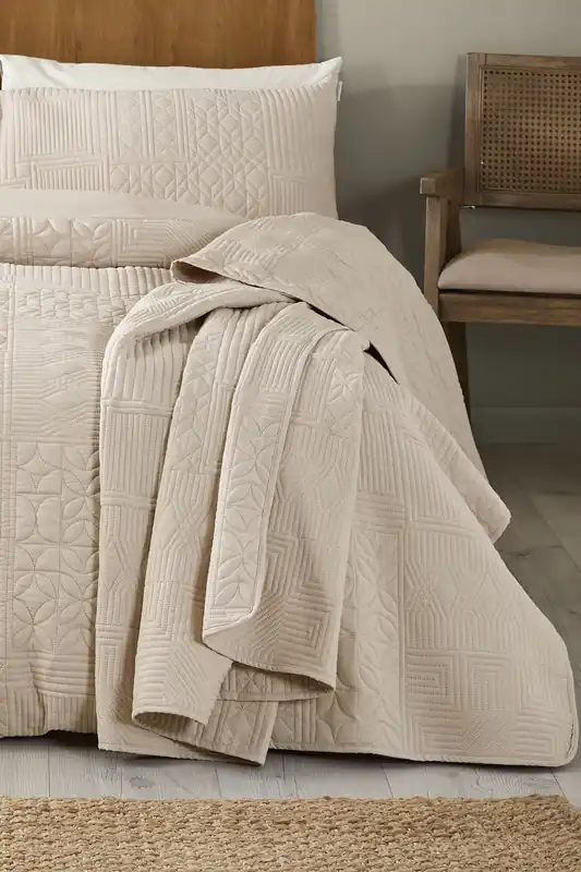 'Folkstone Geo' Bedspread - Catherine Lansfield