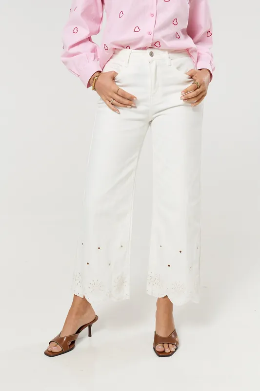 White Scalloped Broderie Cropped Trousers - Liquorish