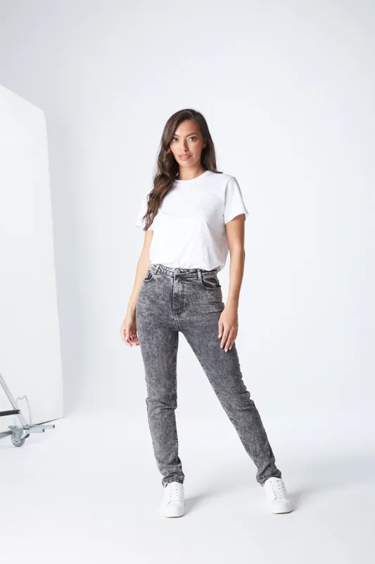 Acid Wash Black Mom Jean - Urban Bliss