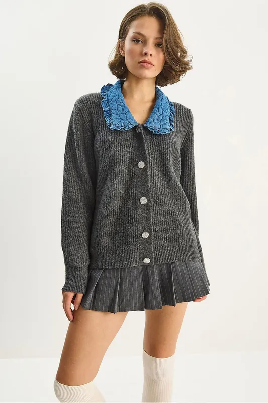 Knit Cardigan with Collar Detail - Bianco Lucci