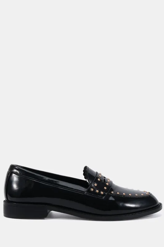 Carmella Stud Detail Loafer - Novo