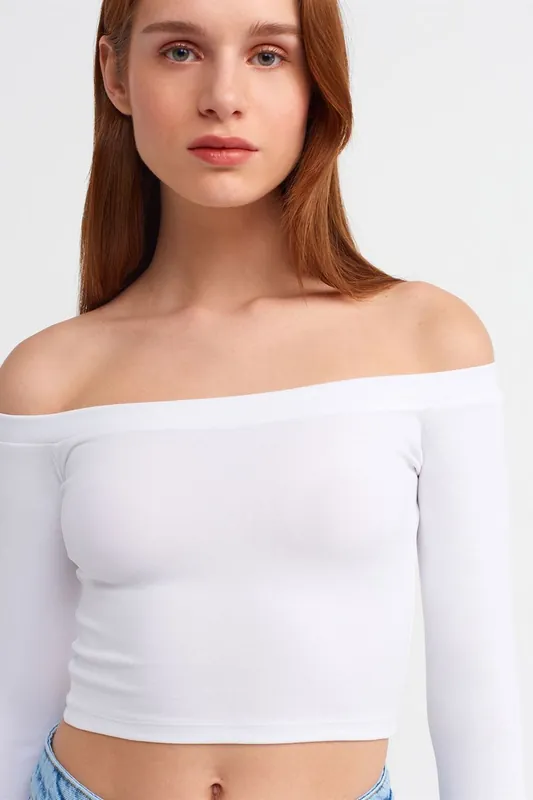 Women’s Off-shoulder Crop Blouse