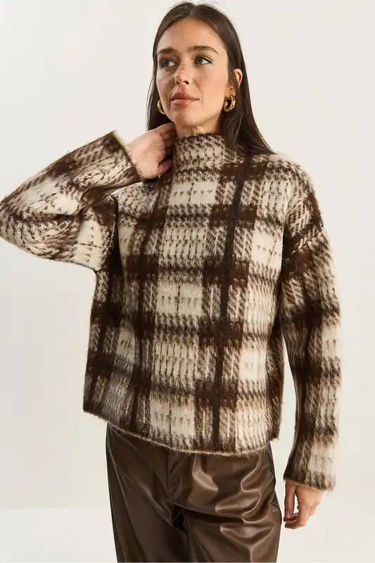Thick Plaid Half Turtleneck Sweater - Bianco Lucci