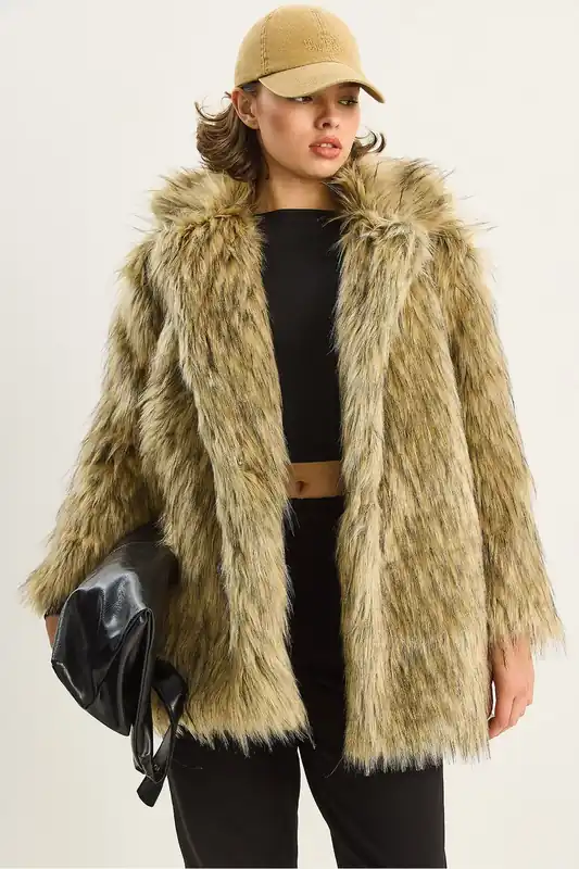 Faux Fur Coat - Bianco Lucci
