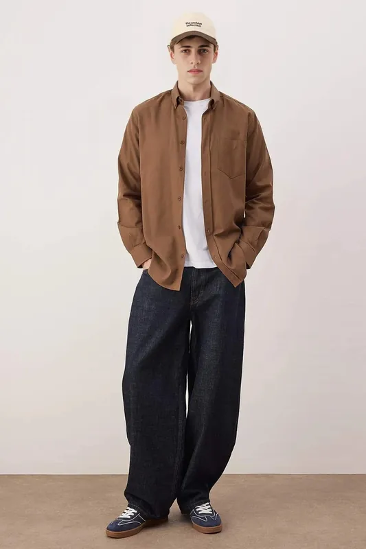 Men’s Regular Fit Gabardine Textured Button-Up Shirt
