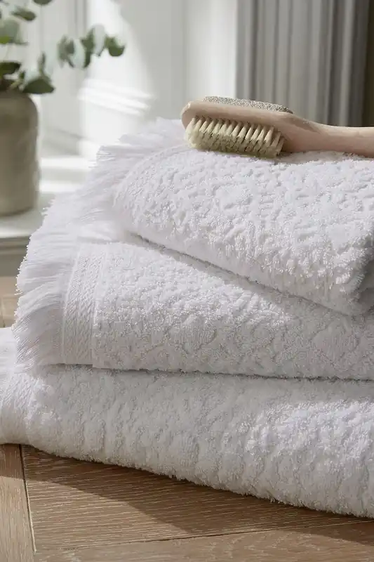 'Lotta Sculpted' Cotton Towel - Murmur