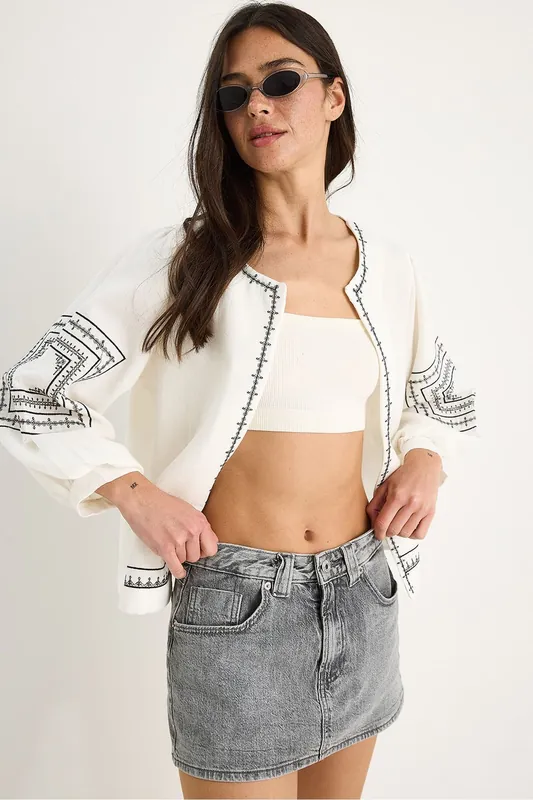 Embroidered Crew Neck Casual Jacket - Bianco Lucci