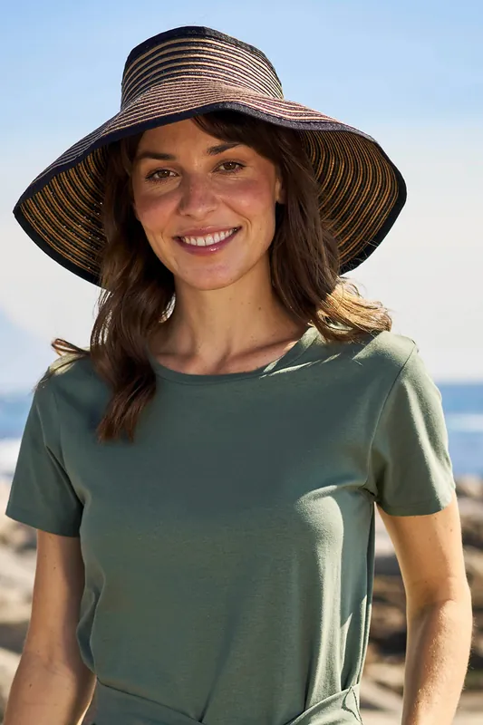 Summer Travelling Adventure Packable Sun Visor - Mountain Warehouse