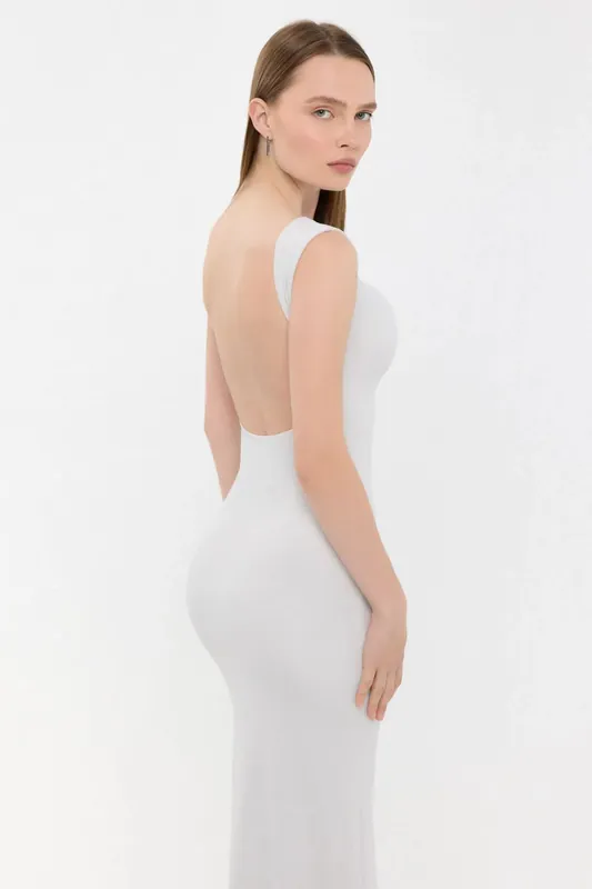 Bodycon Maxi Dress with Round Neck and Backless Detail - Hiccup