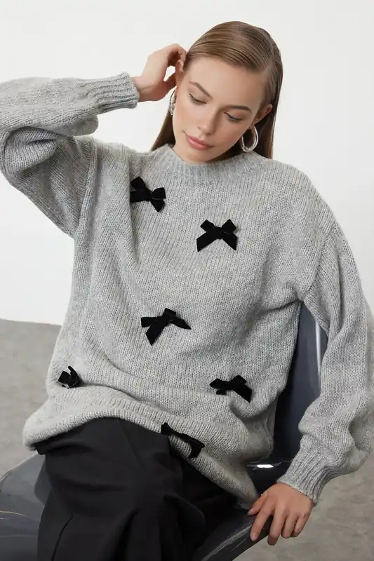 Knit Sweater with Bow Applique Detail and Long Sleeves - WOVCOR