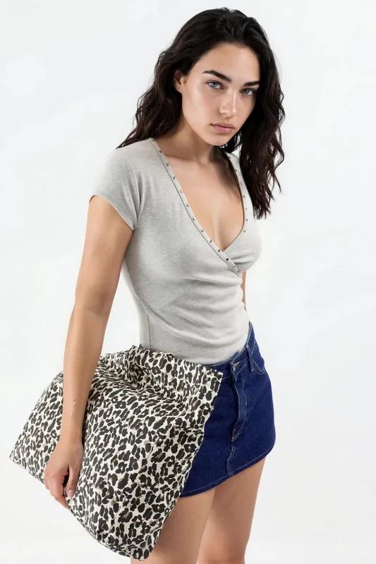 V-Neck Ribbed Slim Fit Blouse