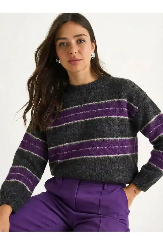Striped Knit Crew Neck Sweater - Bianco Lucci