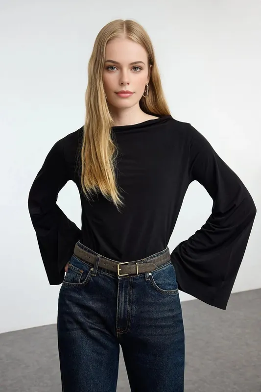 Relaxed Spanish Sleeve Flexible Knit Blouse - WOVCOR