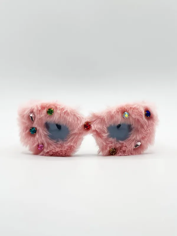 Faux fur Cateye Sunglasses with multicoloured Gems in Pink - SVNX