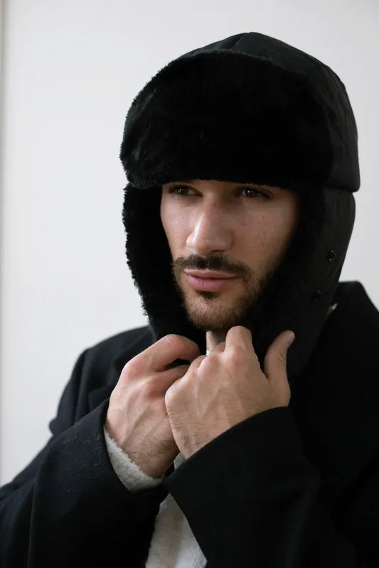 Black Lined Trapper Hat With Detachable Mouth Cover - SVNX
