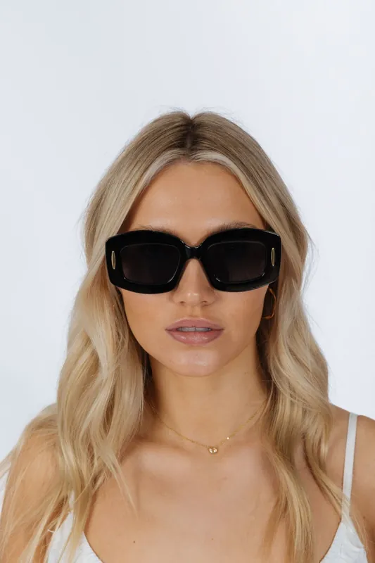Oversized Rectangle Sunglasses in Black - SVNX