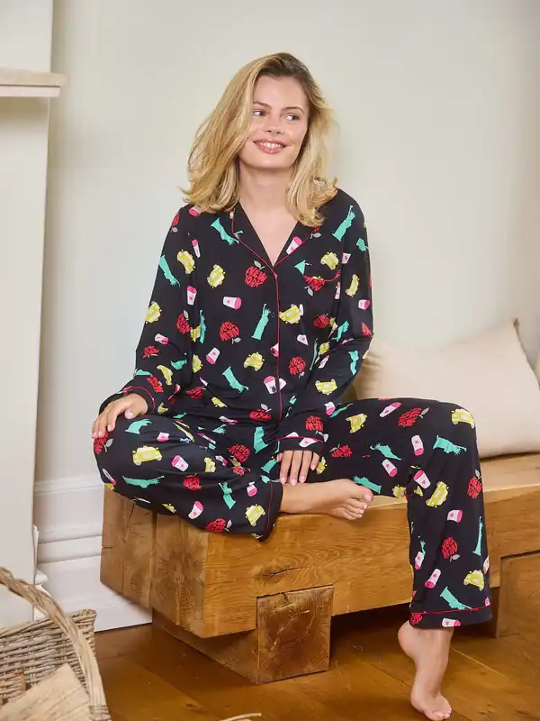 New York Long Sleeved Button Down Traditional Pyjama Set - Loungeable