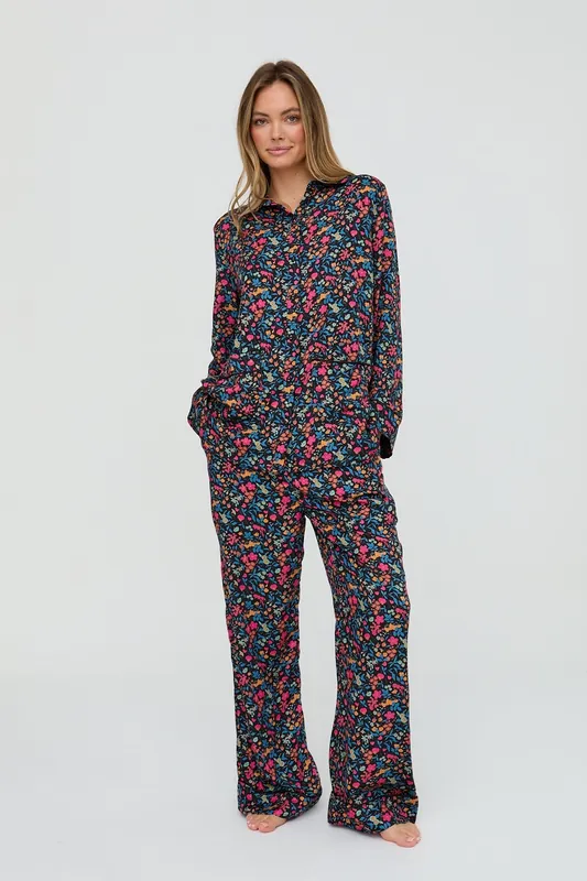 Evie Long Sleeve Deep Moon Floral Print Pyjama Set In Black - Lily and Lionel