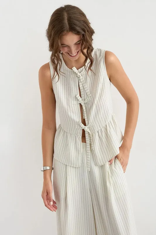 Striped Crew Neck Sleeveless Blouse - Hiccup