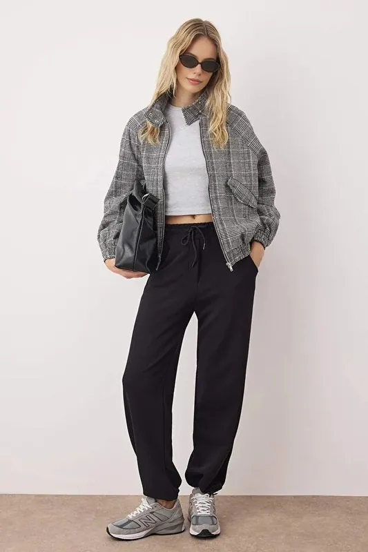 Drawstring Relaxed Fit Fleece Lined Basic Joggers - WOVCOR